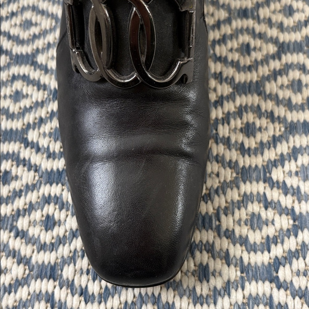 VINTAGE FERRAGAMO “Gancini” buckle leather pump - Picture 8 of 12
